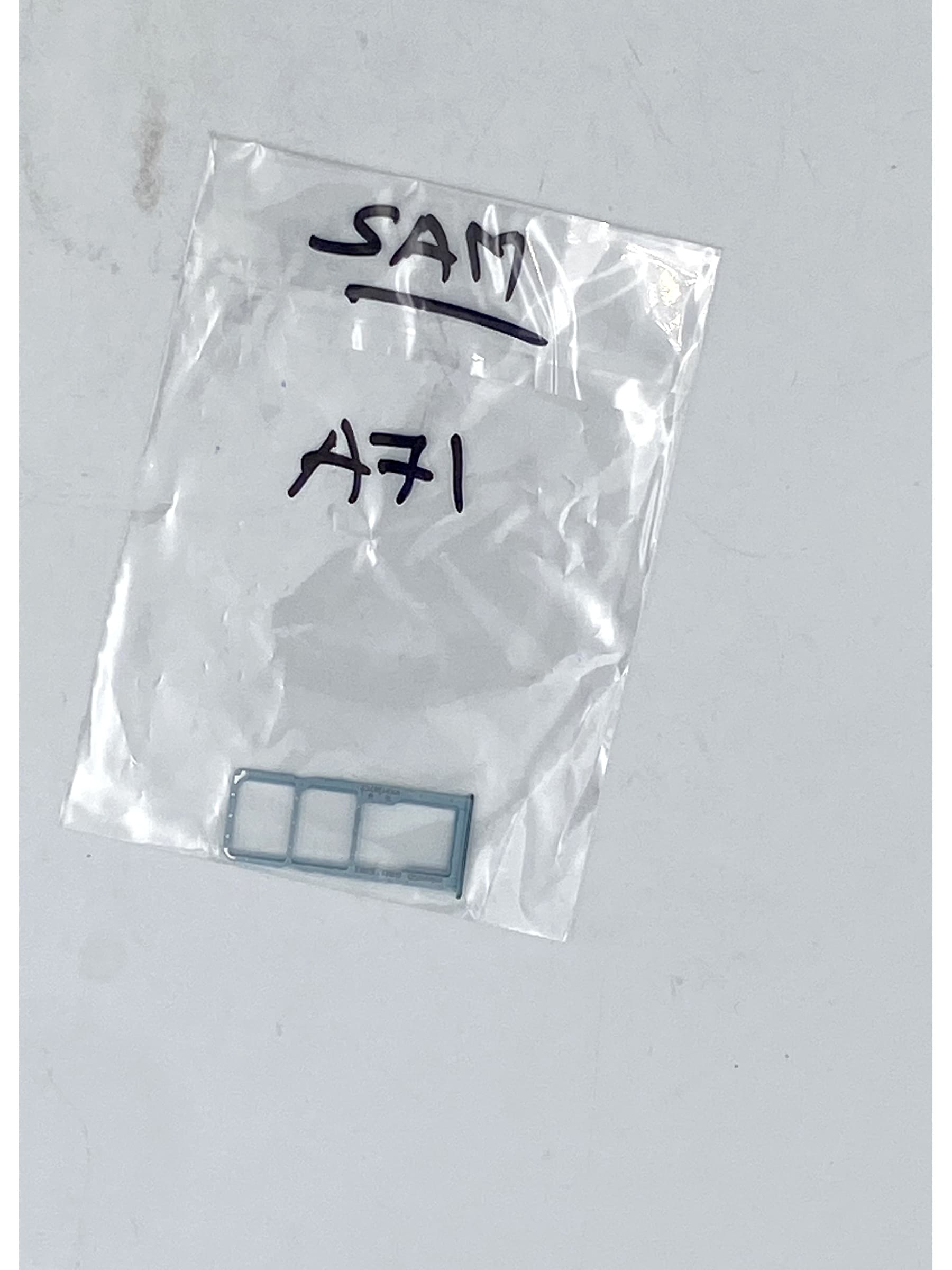 Samsung A71 SIM tray view 1