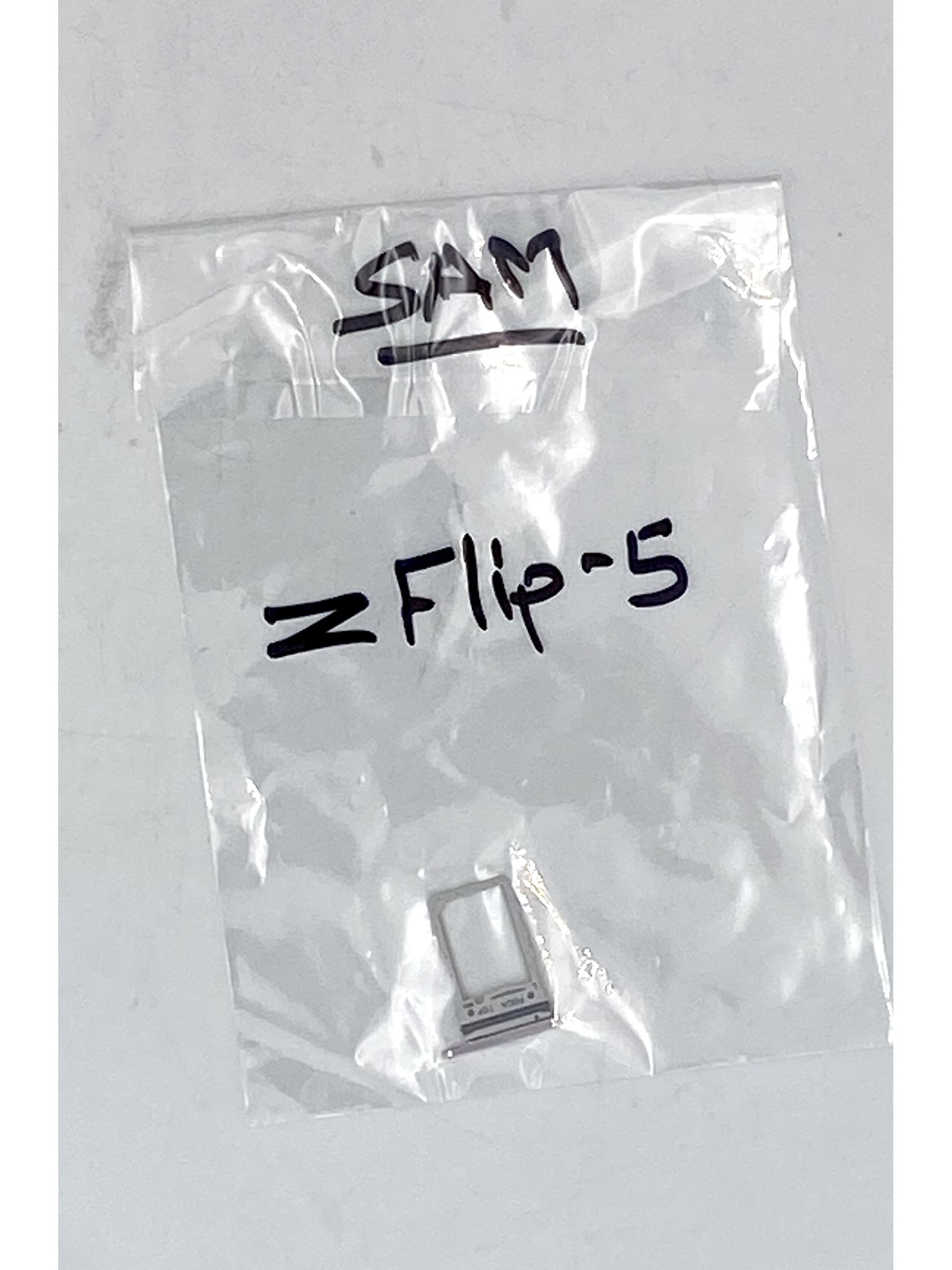 Samsung Z Flip 5 SIM tray view 1