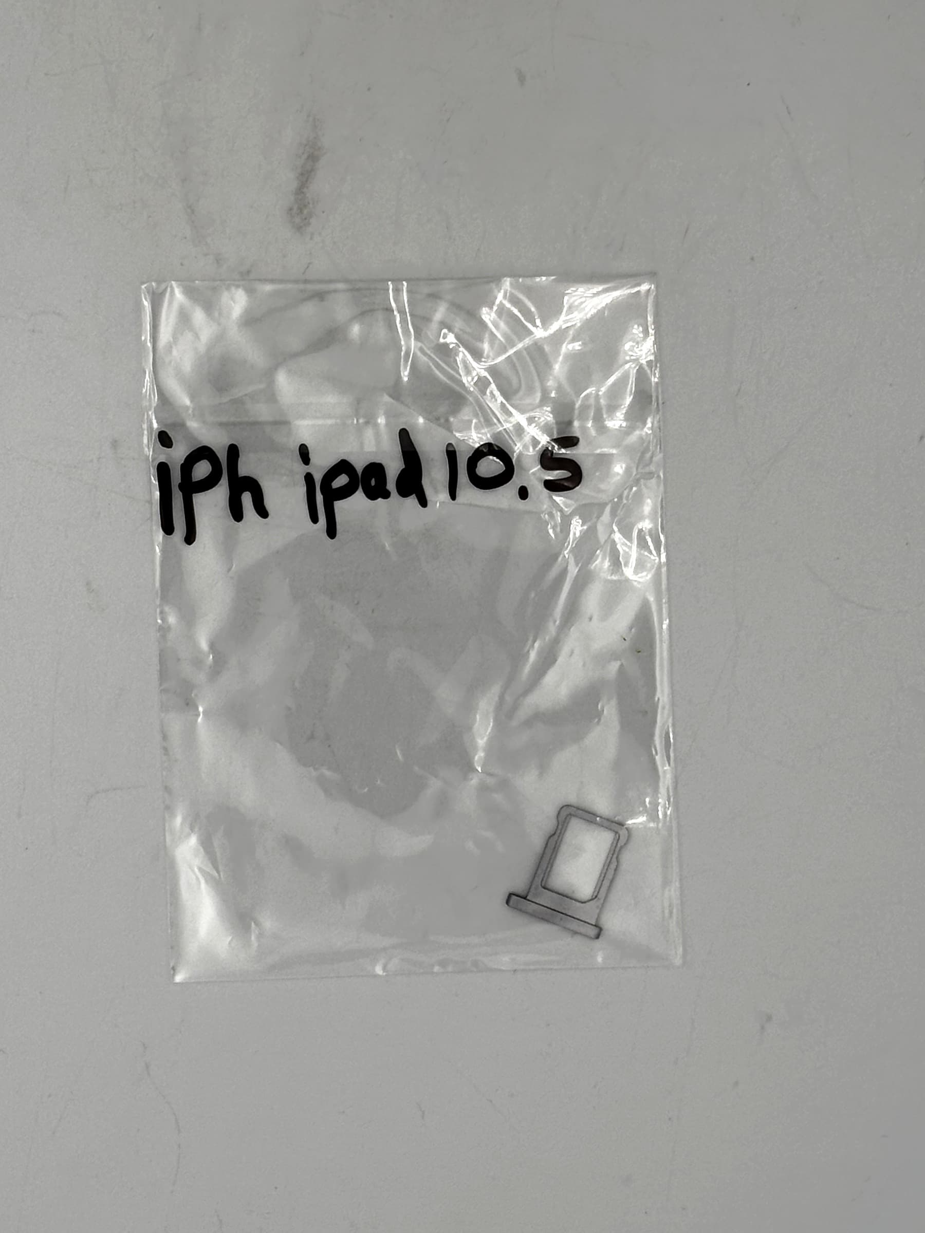 Apple iPad 10.5 SIM tray view 1
